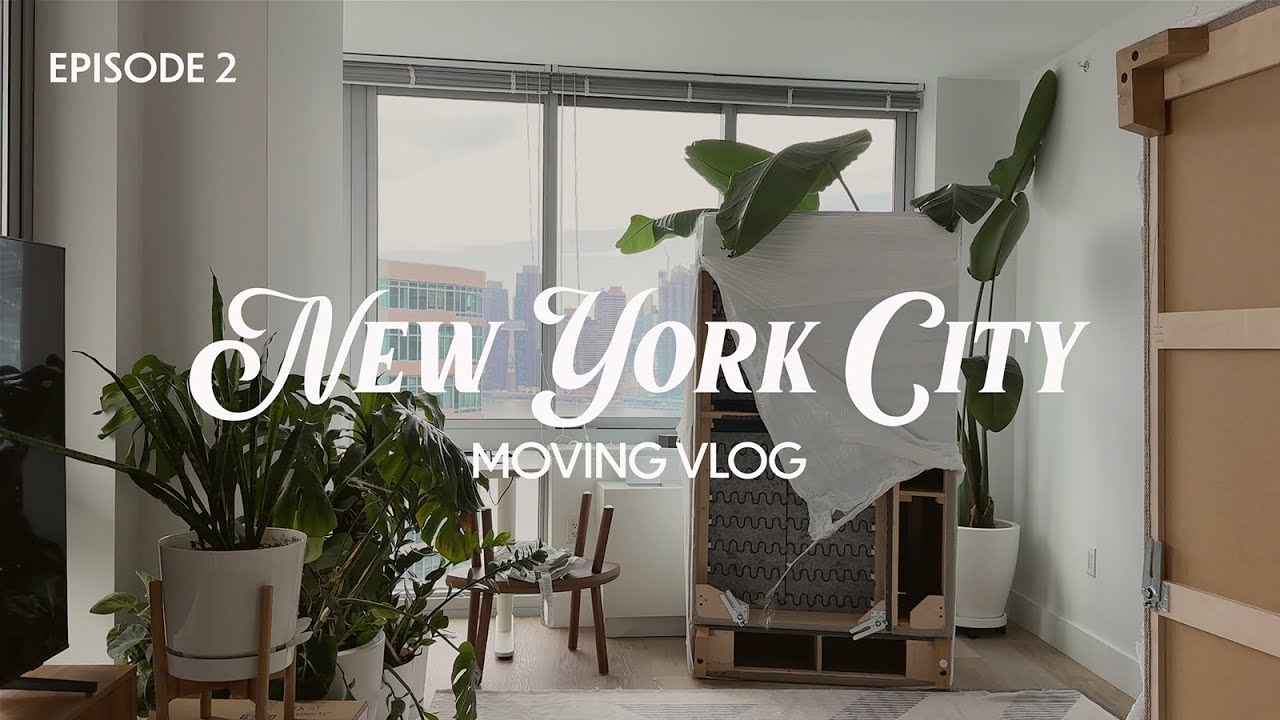 NYC MOVING VLOG 📦 | Move-in to our new apartment with us | Unboxing, organizing & settling in